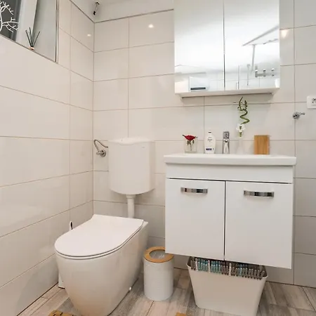 아파트 Mirakul 자다르