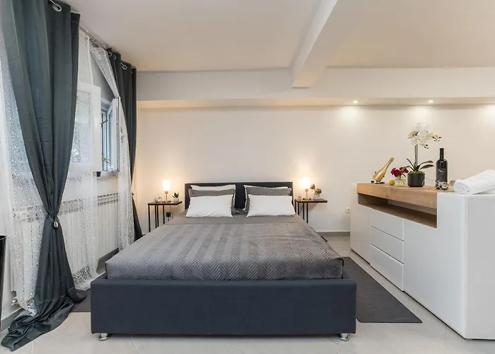 Mirakul Apartment