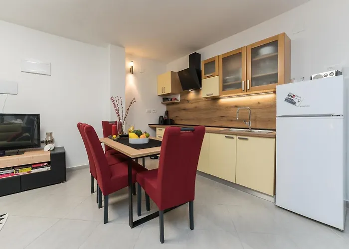 Mirakul Apartment